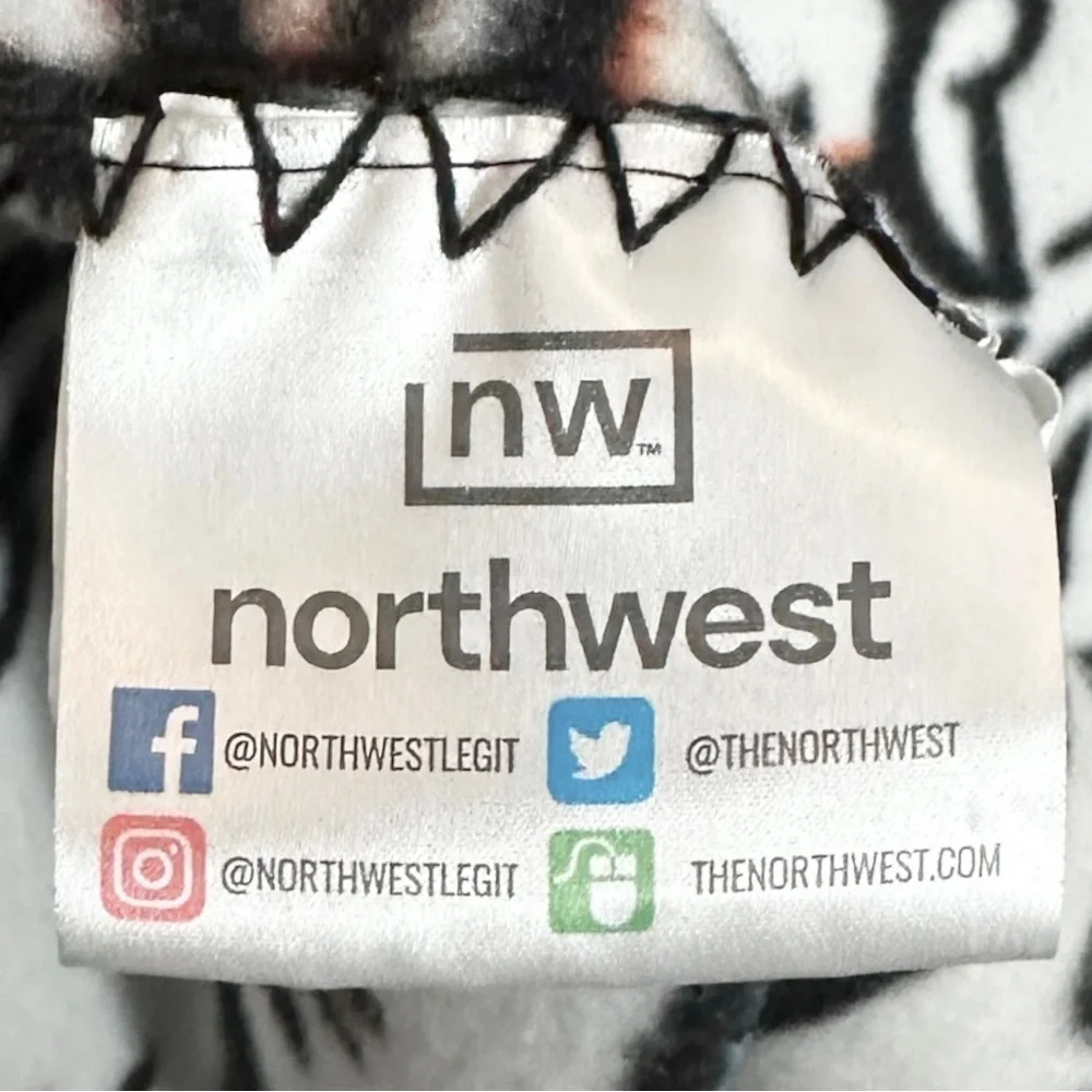 Friends Northwest Fleece Blanket Graphic Print Cozy 3.5’ x 5’ Throw 90s Novelty